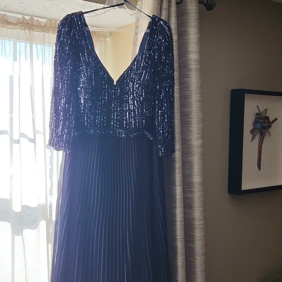 Alberto Makali formal gown - Picture 2 of 11